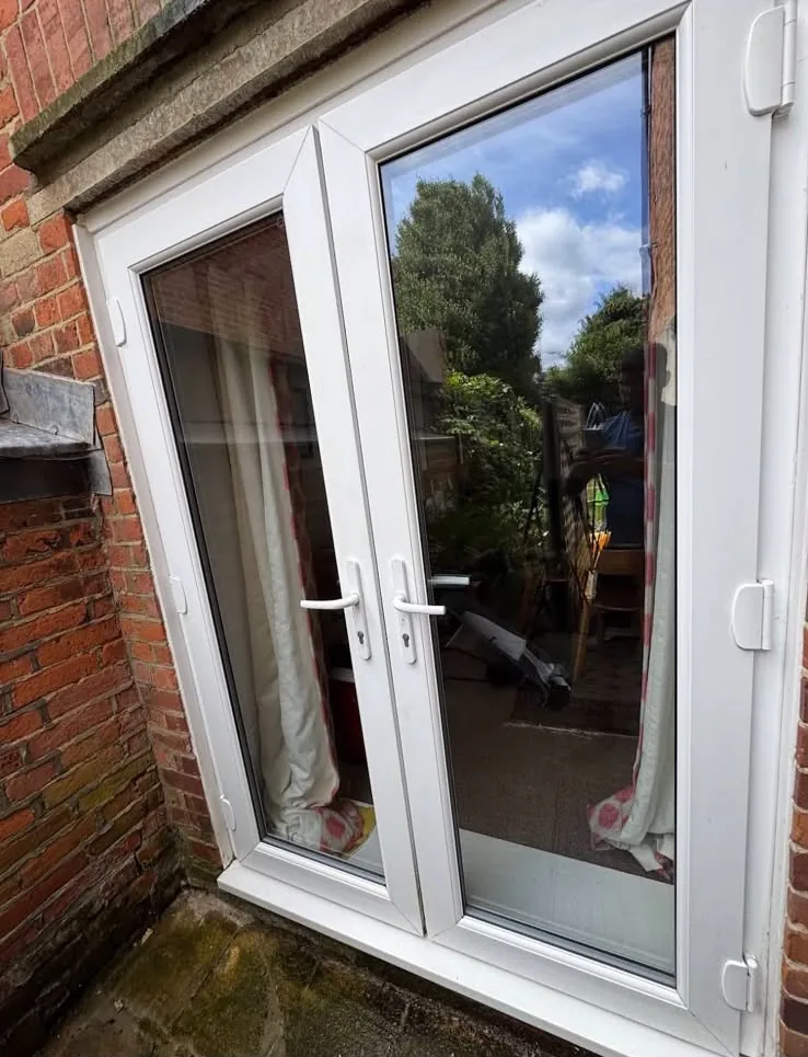Streak-free clean windows in Dublin after window cleaning