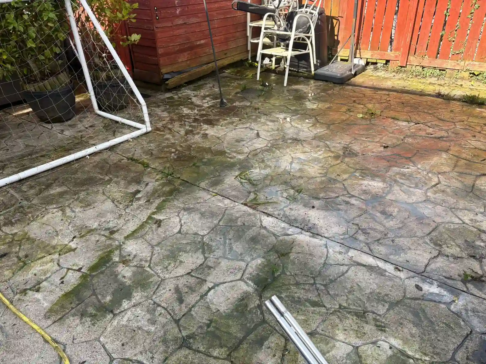 Flagstone patio after suitable power washing and cleaning