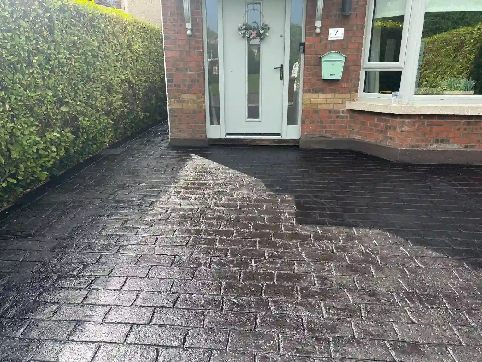 Driveway paving and joint areas after cleaning